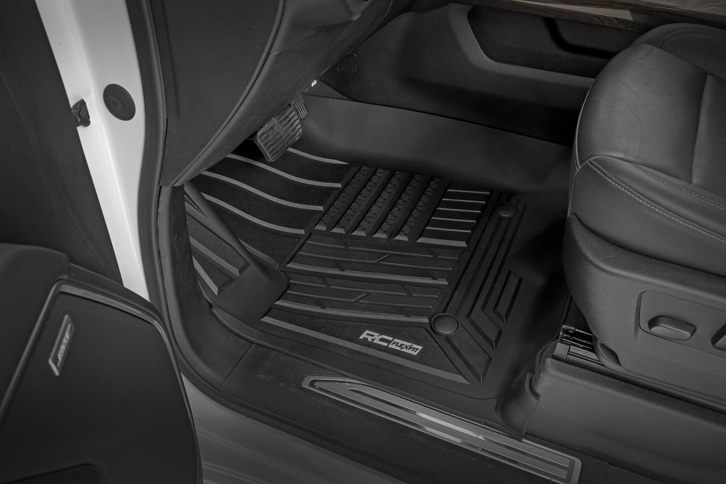 Flex-Fit Floor Mats Chevy/GMC 1500/2500HD/3500HD (19-26 & Refresh)